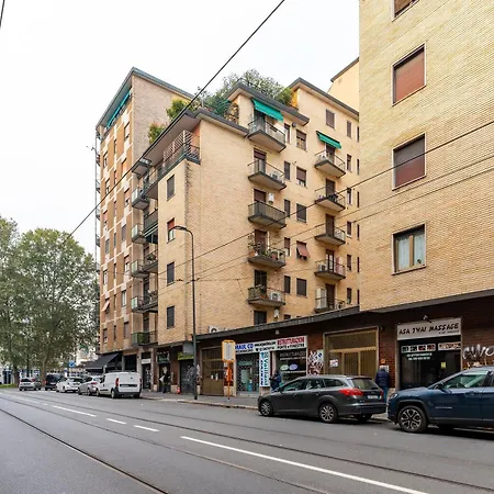 Porta Romana Nuovo Trilocale Wifi E Ac Apartment